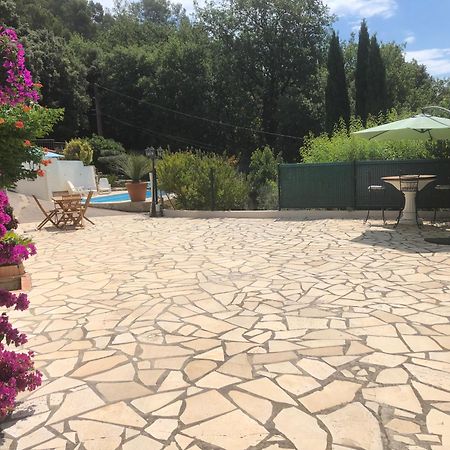 Appartement Dans La Colline Belgentier Exteriér fotografie
